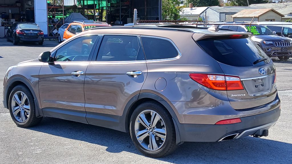 2015 Hyundai Santa Fe - $12,995