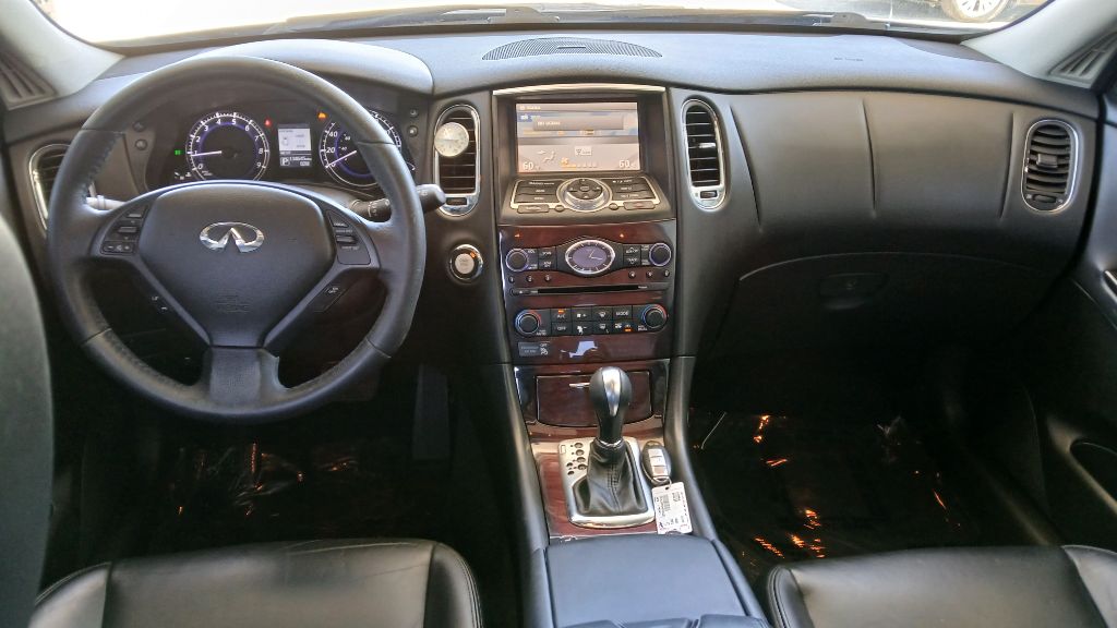 2017 Nissan Rogue - $11,995