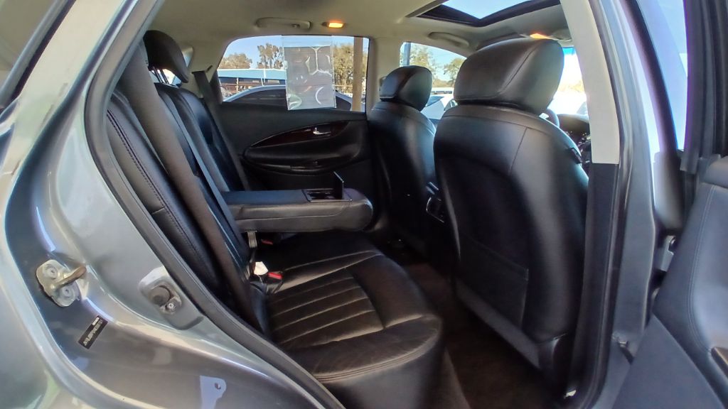 2017 Nissan Rogue - $11,995