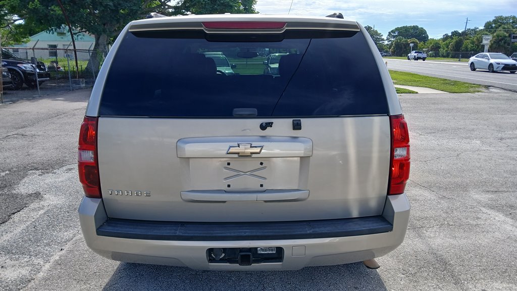 2007 Chevrolet Tahoe - $8,995