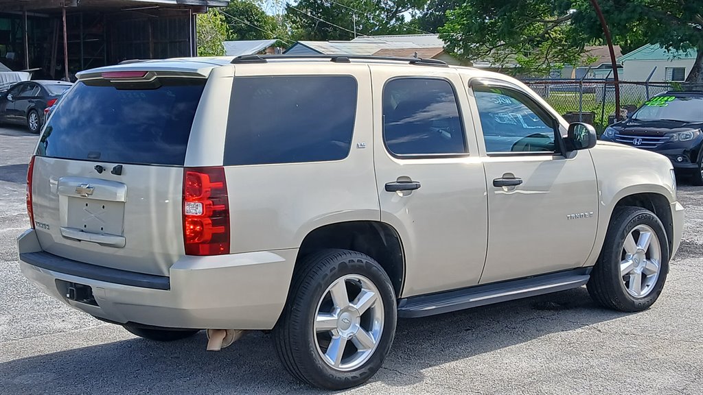 2007 Chevrolet Tahoe - $8,995