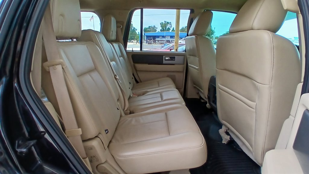 2013 Ford Expedition - $9,995