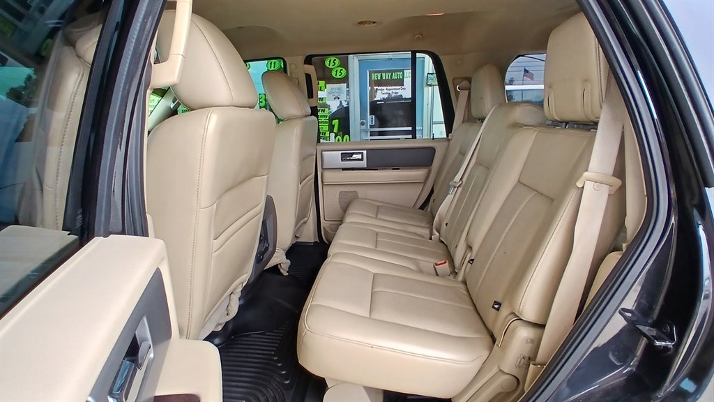 2013 Ford Expedition - $9,995