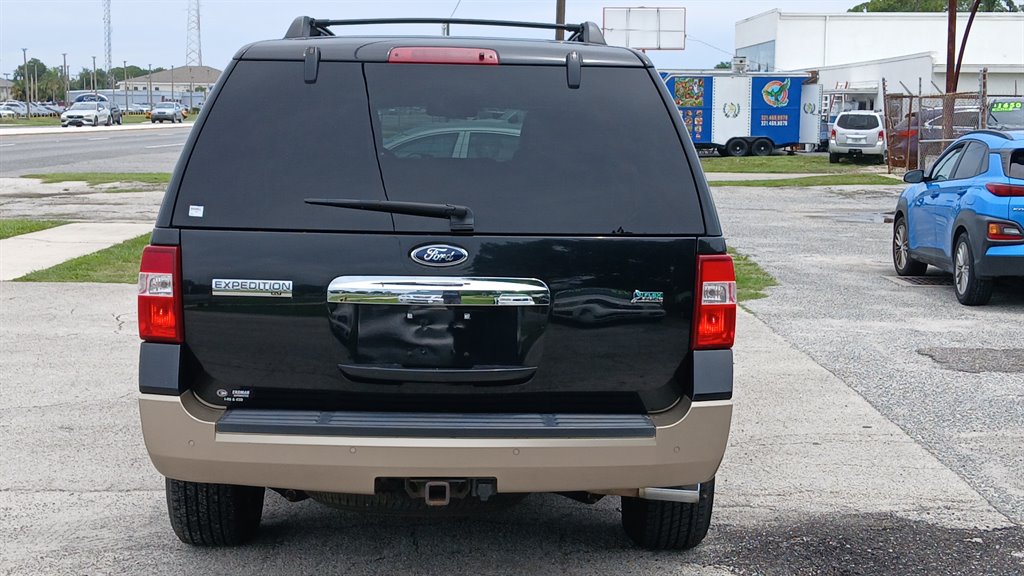 2013 Ford Expedition - $9,995