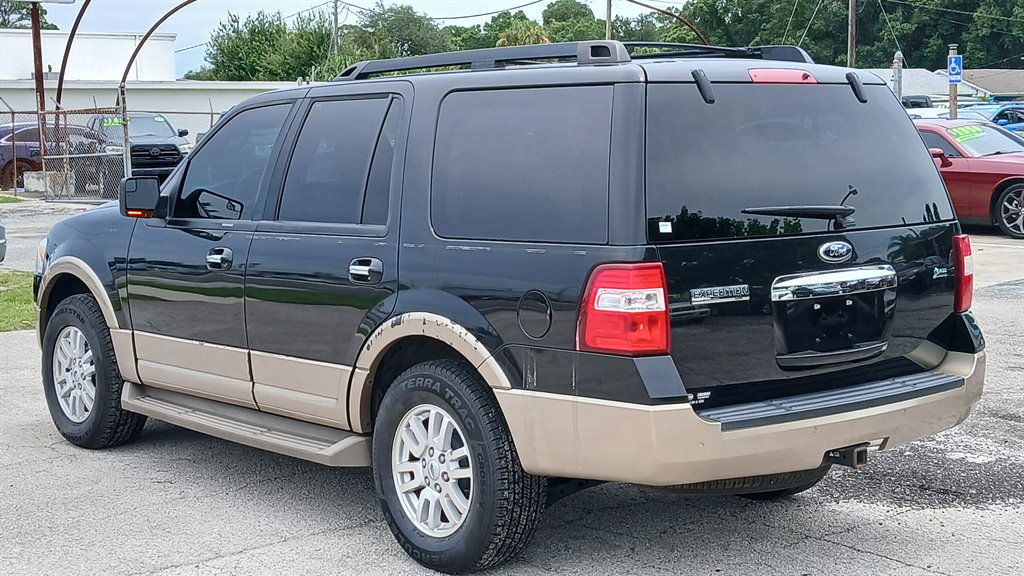 2013 Ford Expedition - $9,995