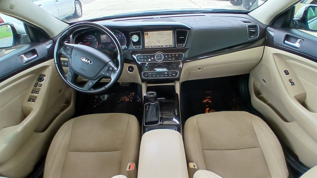 2014 Kia Cadenza - $8,995