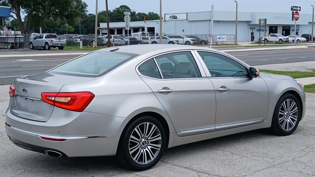 2014 Kia Cadenza - $8,995