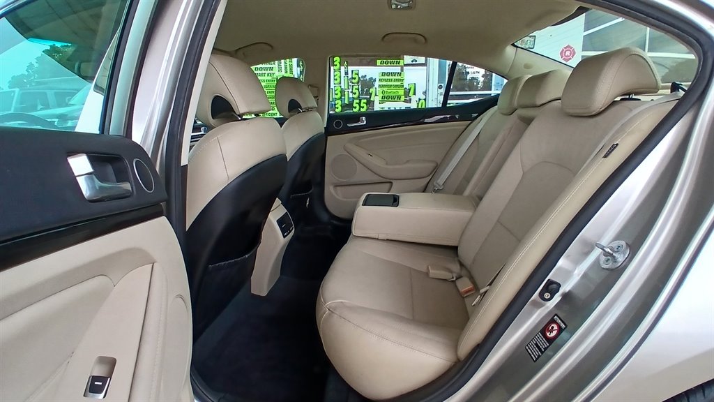 2014 Kia Cadenza - $8,995