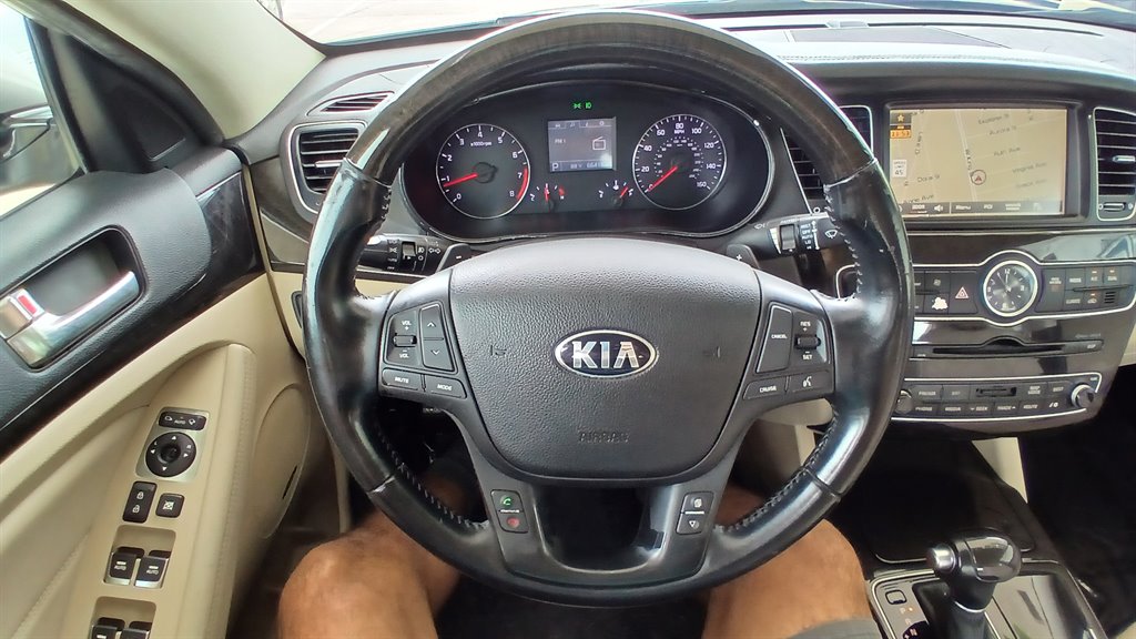 2014 Kia Cadenza - $8,995