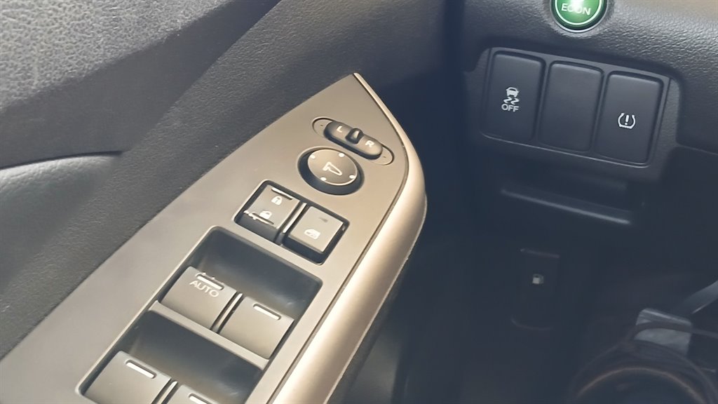 2014 Honda CR-V - $10,995