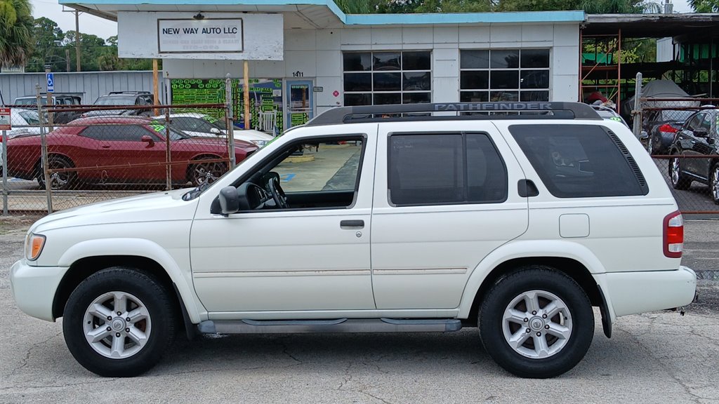 2004 Nissan Pathfinder - $5,995