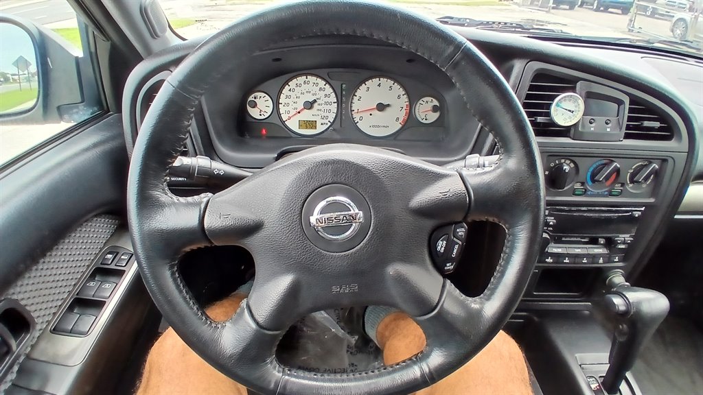 2004 Nissan Pathfinder - $5,995