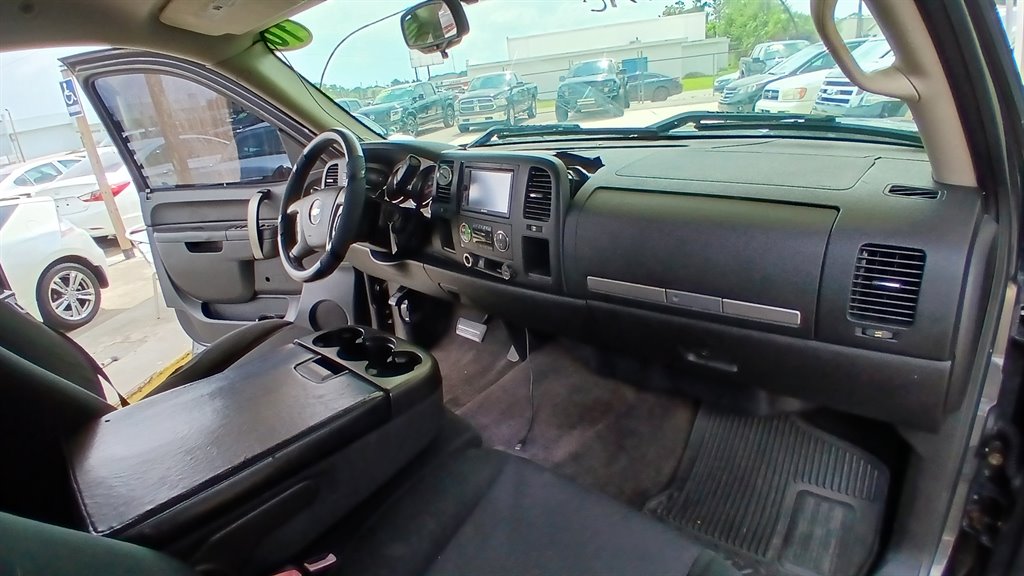 2010 Chevrolet Silverado - $7,995