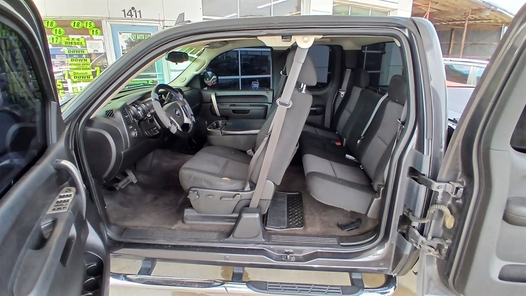 2010 Chevrolet Silverado - $7,995