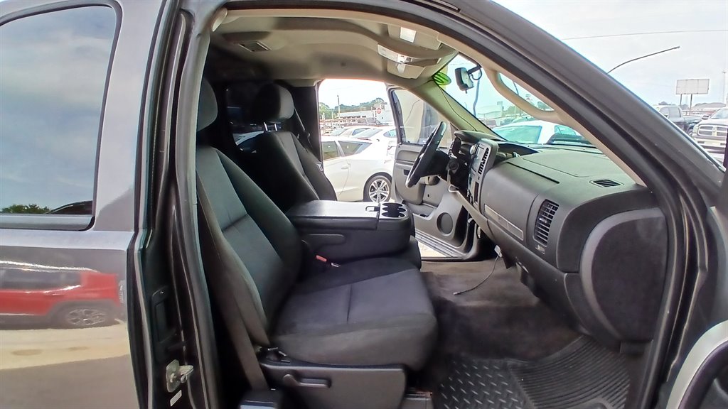 2010 Chevrolet Silverado - $7,995