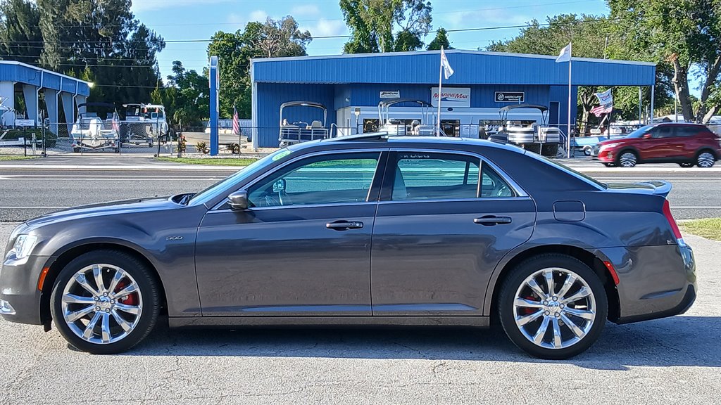 2018 Chrysler 300 - $17,995