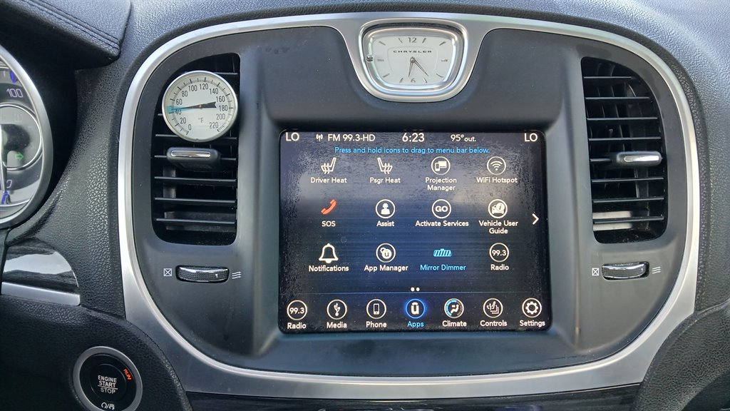 2018 Chrysler 300 - $17,995