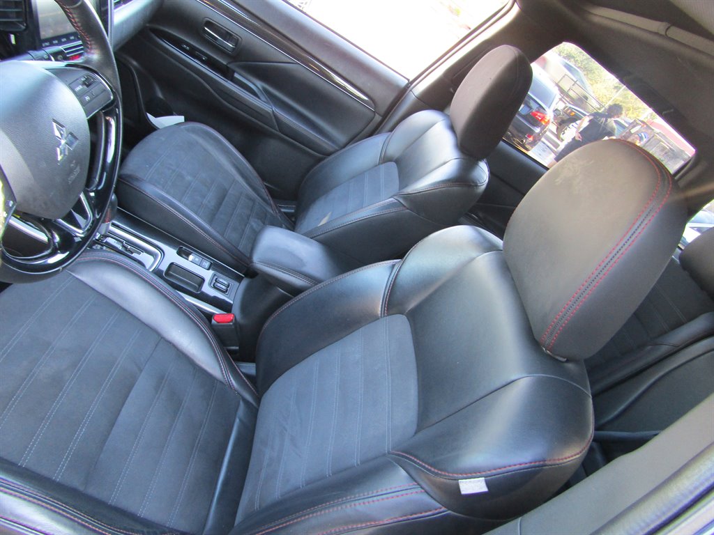 2020 Mitsubishi Outlander - $10,200