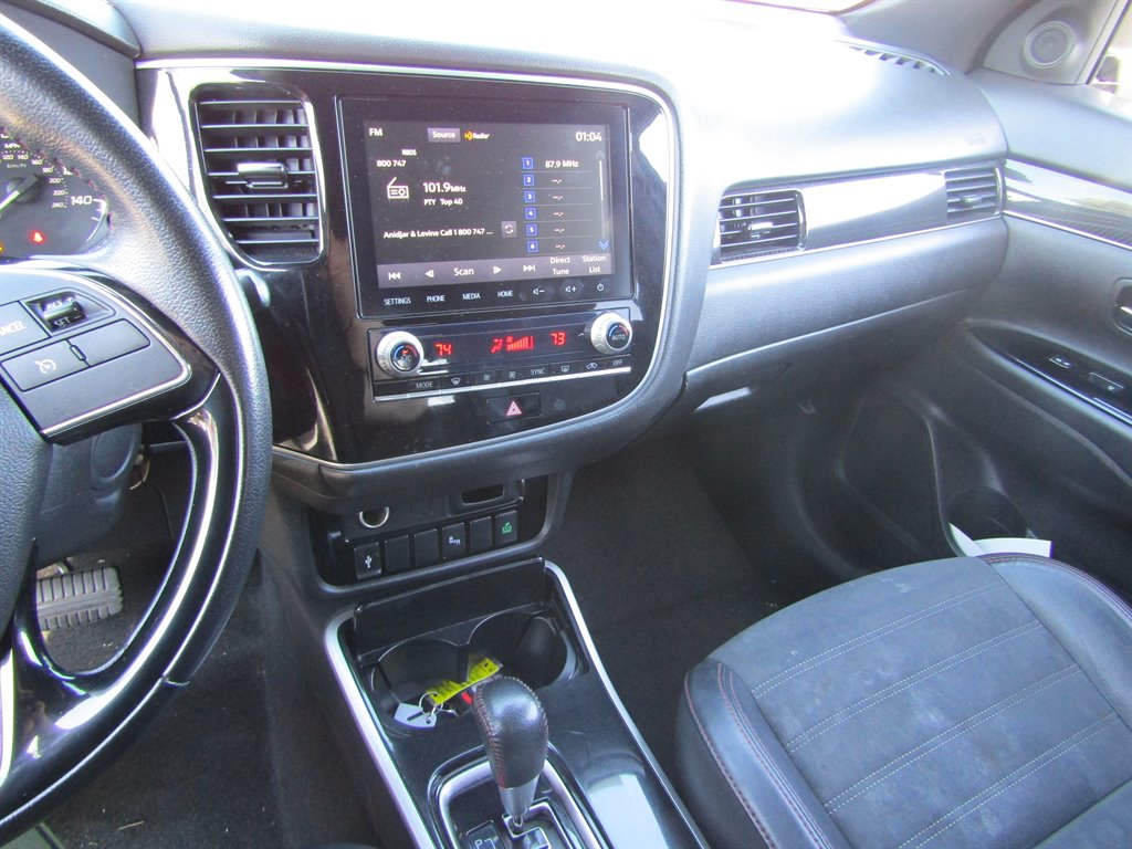 2020 Mitsubishi Outlander - $10,200
