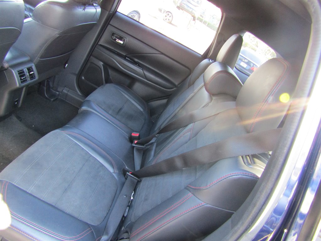 2020 Mitsubishi Outlander - $10,200