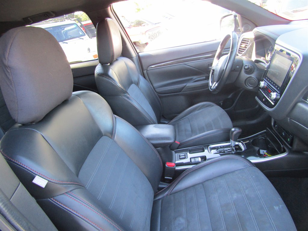 2020 Mitsubishi Outlander - $10,200