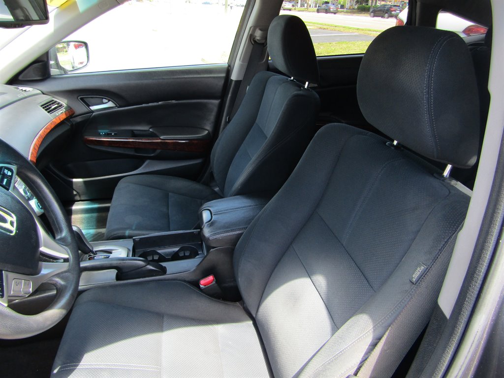 2012 Honda Crosstour - $6,500