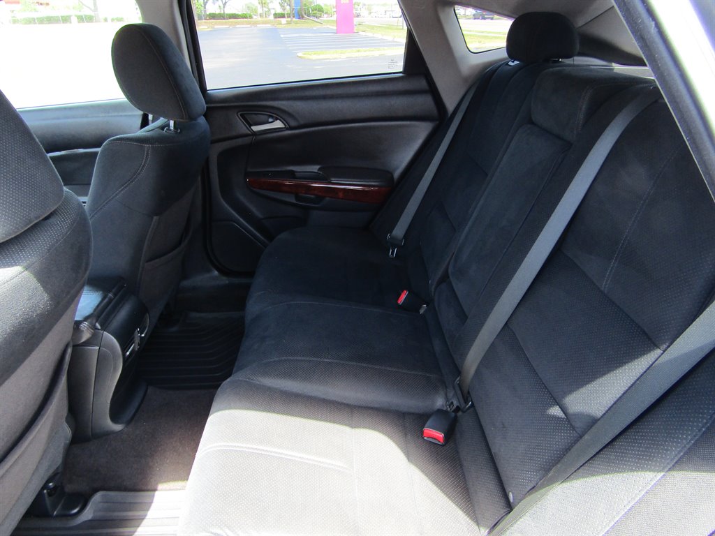 2012 Honda Crosstour - $6,500