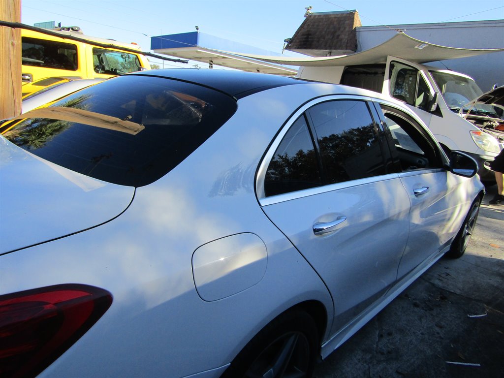 2015 Mercedes-Benz C-Class - $8,000