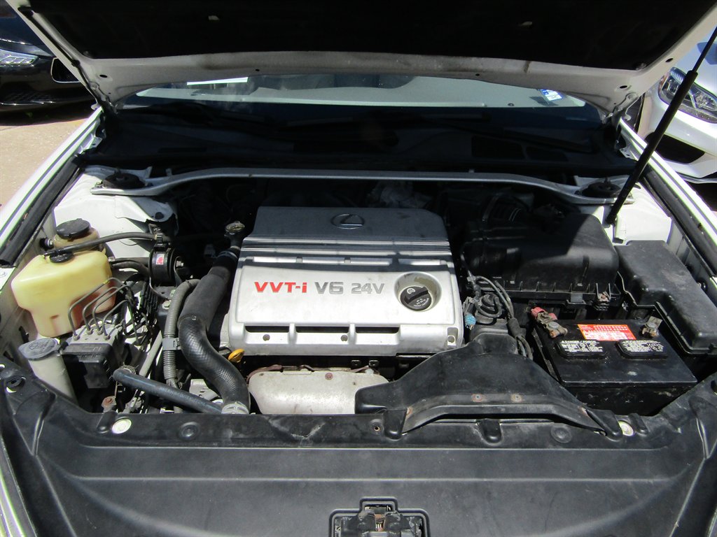2003 Lexus ES - $1,800