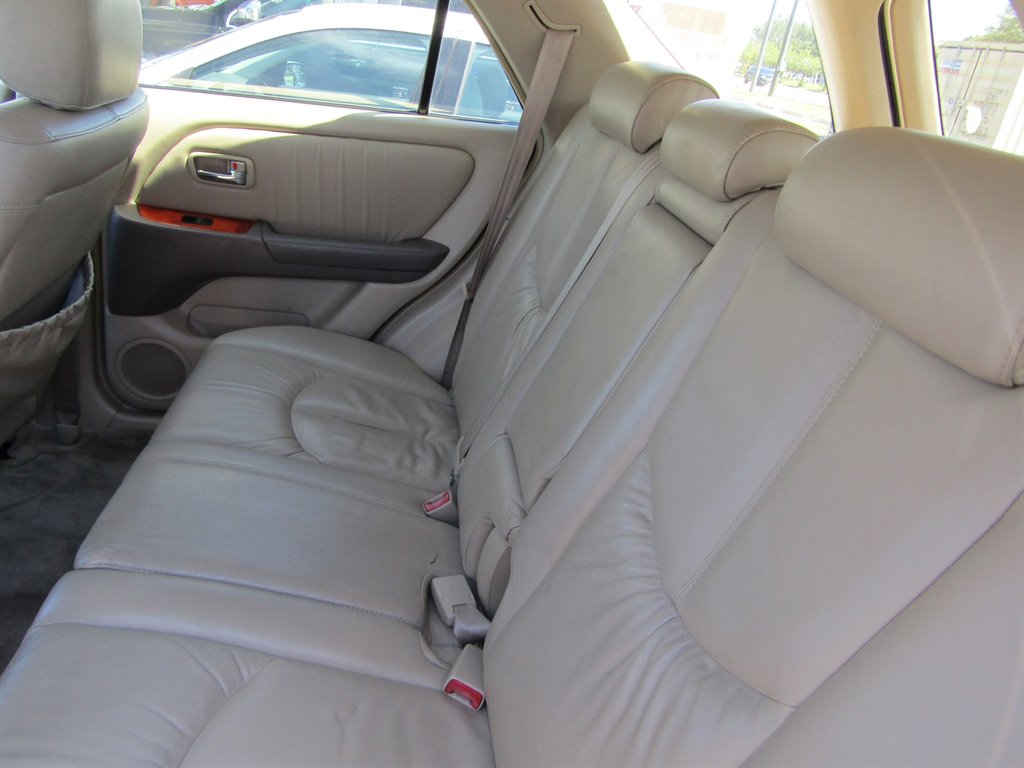 2002 Lexus RX - $2,999