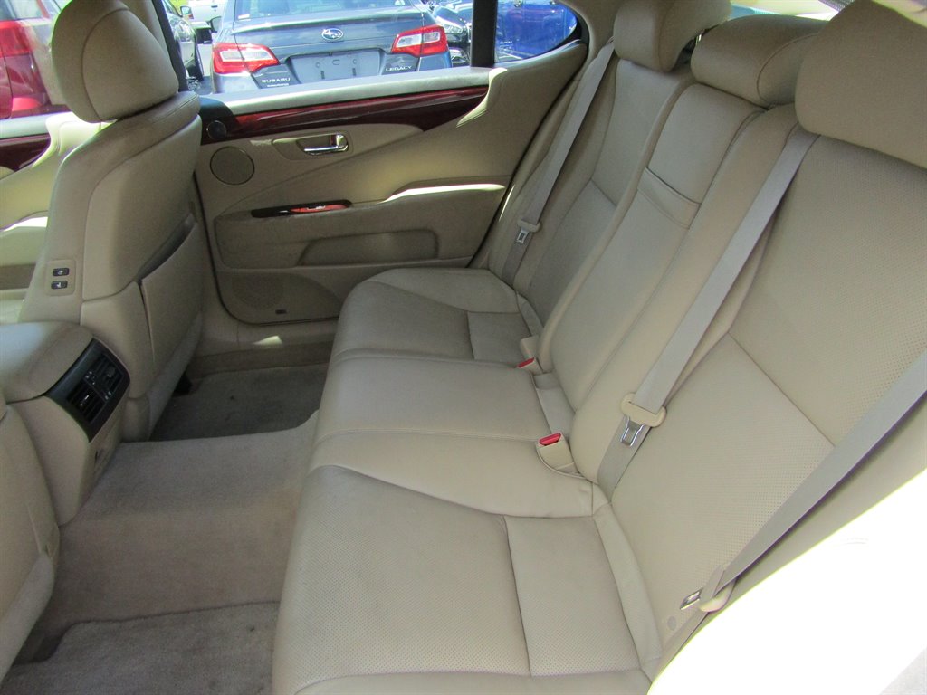 2009 Lexus LS 460 L photo