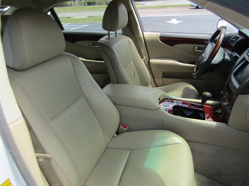 2009 Lexus LS 460 L photo