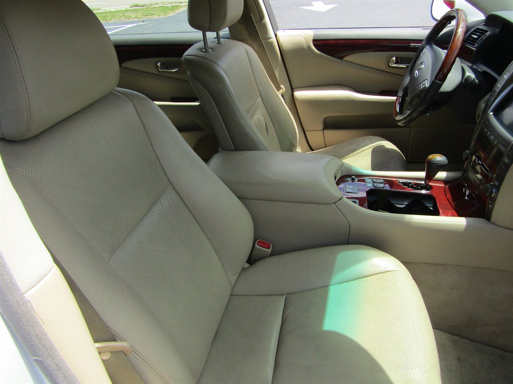 2009 Lexus LS 460 L photo