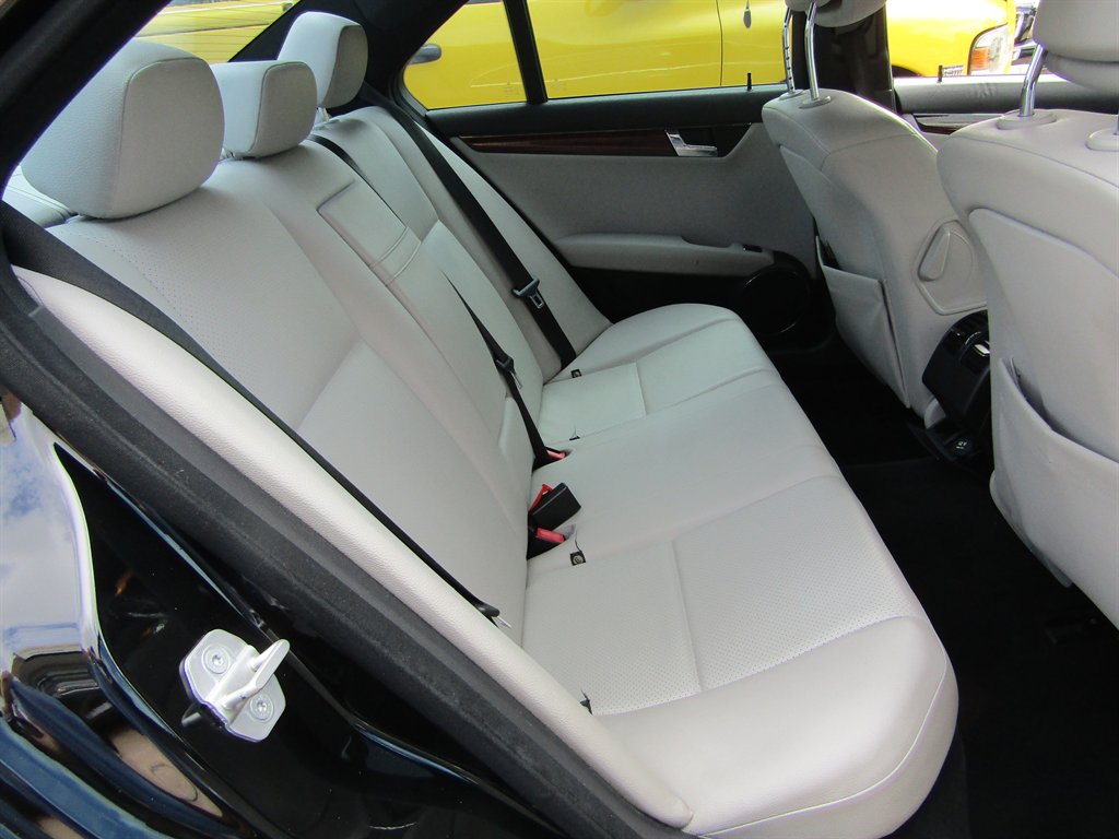2009 Mercedes-Benz C-Class - $5,999