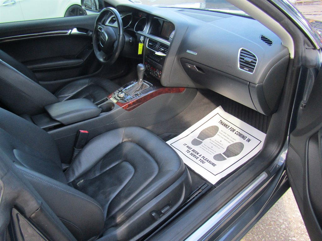 2009 Audi A5 quattro photo