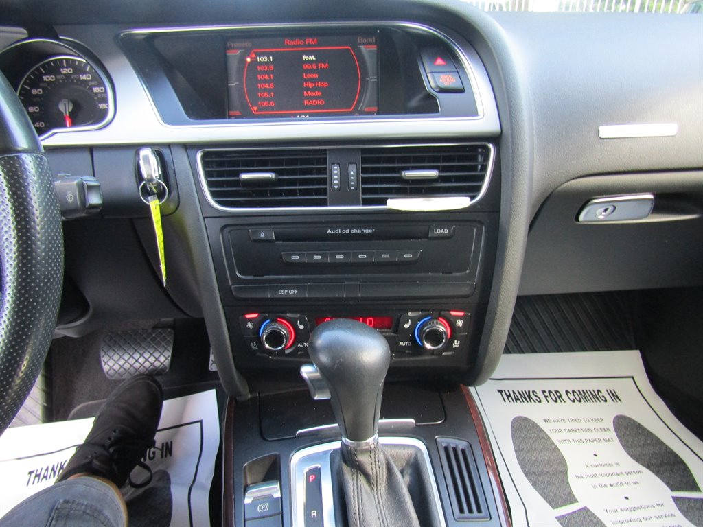 2009 Audi A5 quattro photo