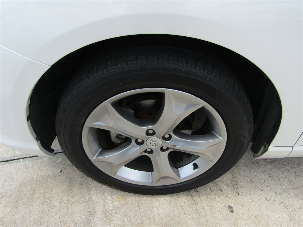 2013 Toyota Venza - $13,999