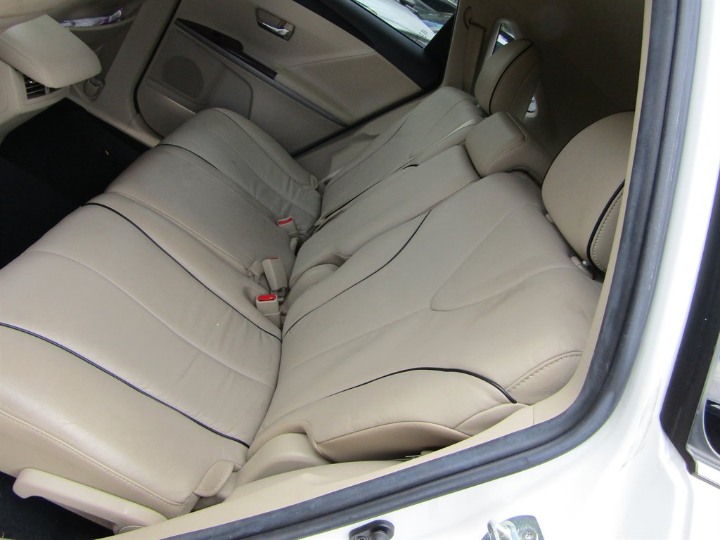 2013 Toyota Venza - $13,999