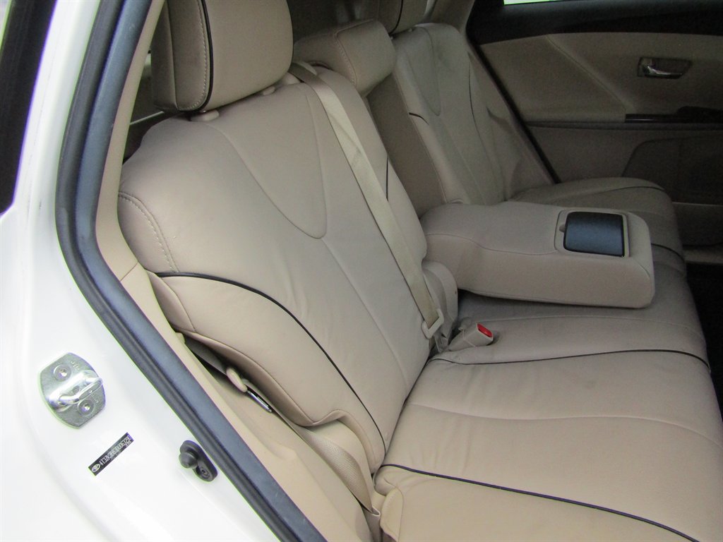 2013 Toyota Venza - $13,999