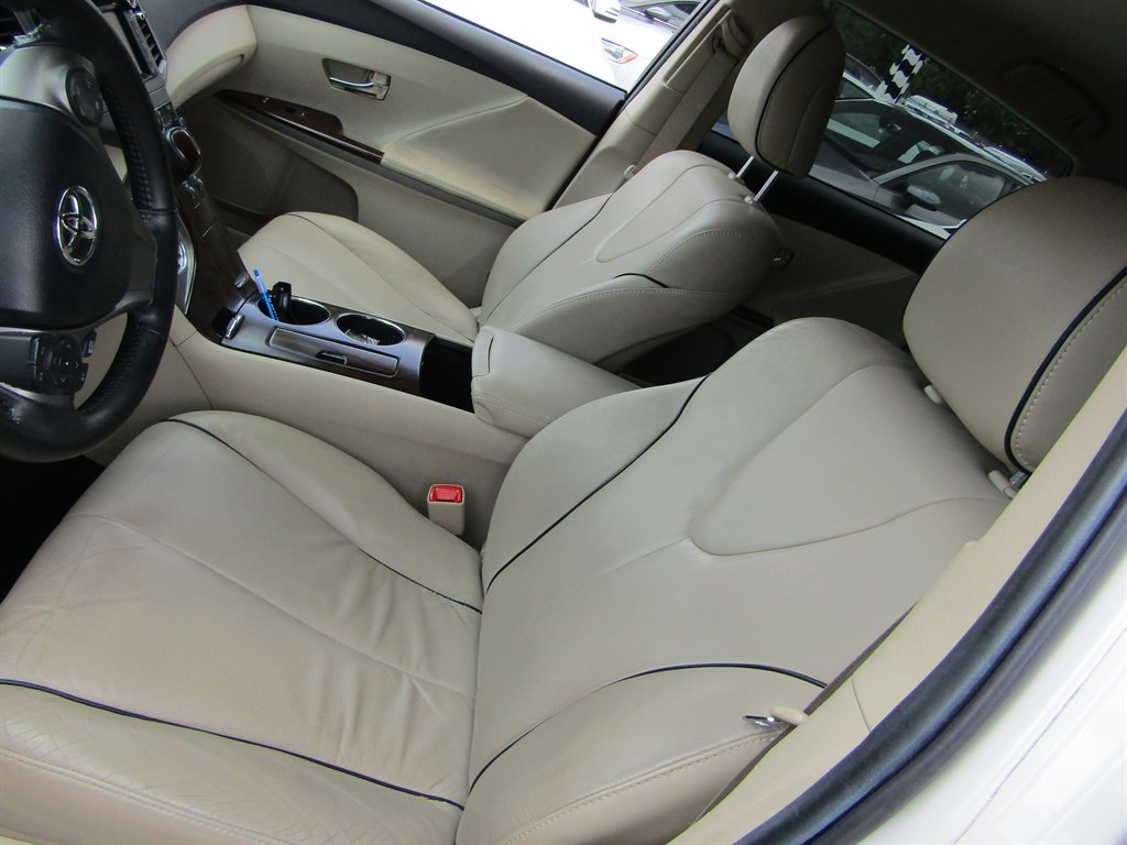 2013 Toyota Venza - $13,999