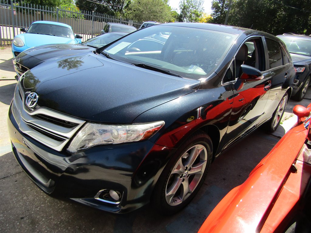 2013 Toyota Venza LE photo