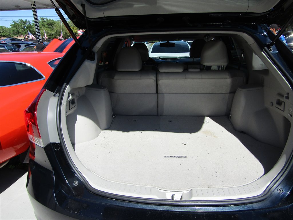 2013 Toyota Venza LE photo