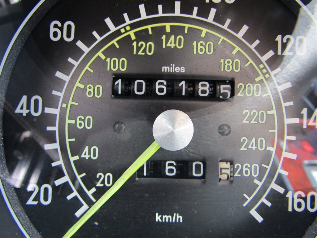 1988 Mercedes-Benz 560 - $11,000