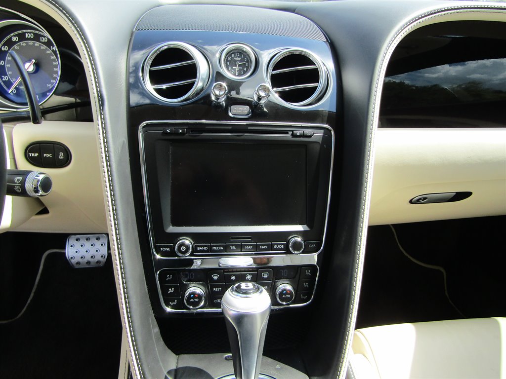 2013 Bentley Integra photo