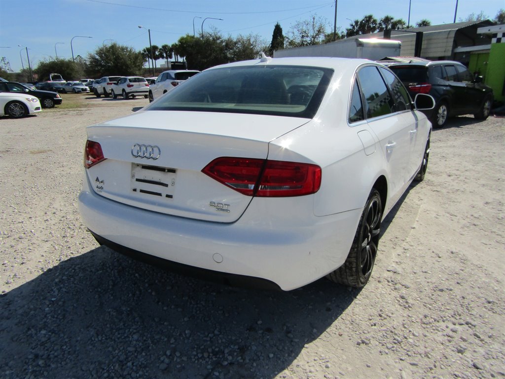2009 Audi A4 2.0T quattro photo