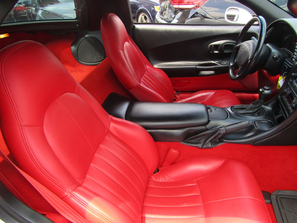 2000 Chevrolet Corvette photo