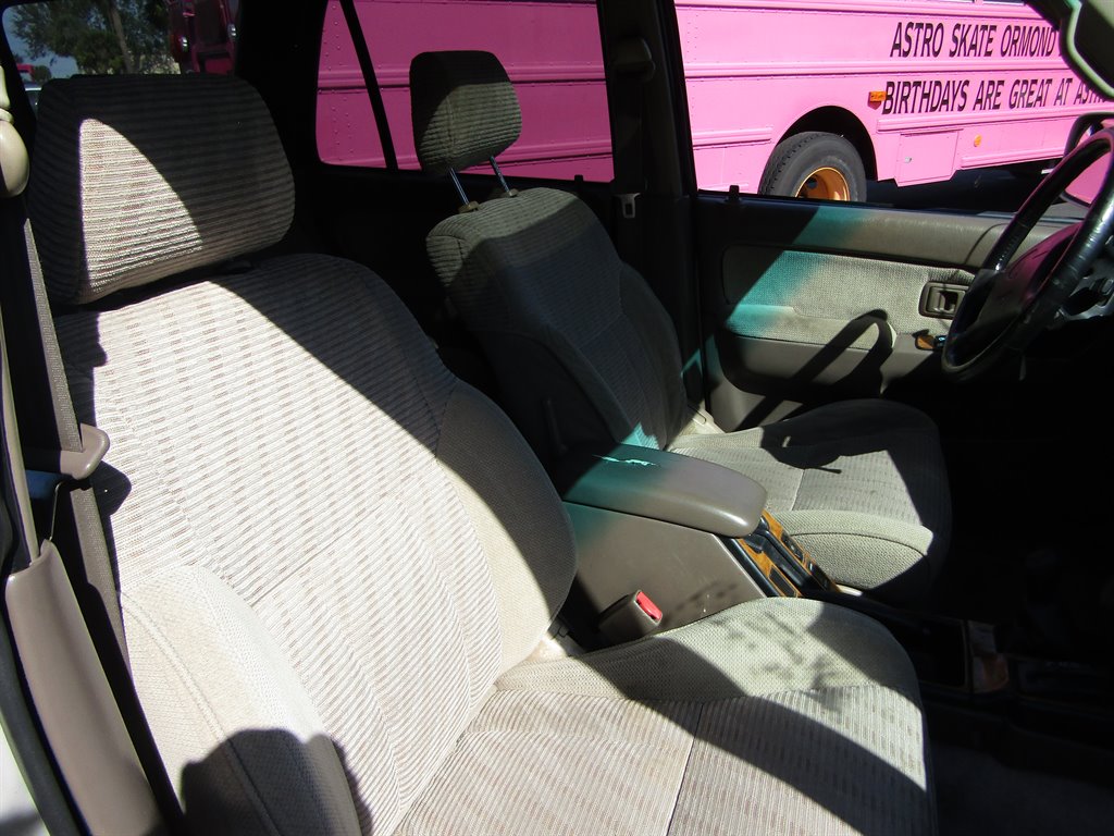 1998 Toyota 4Runner SR5 photo