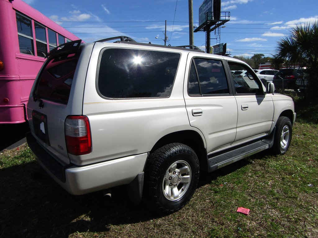 1998 Toyota 4Runner SR5 photo