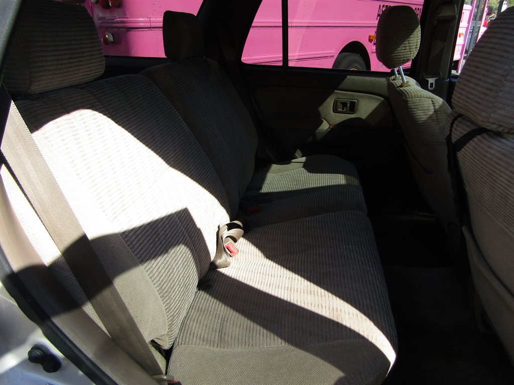 1998 Toyota 4Runner SR5 photo