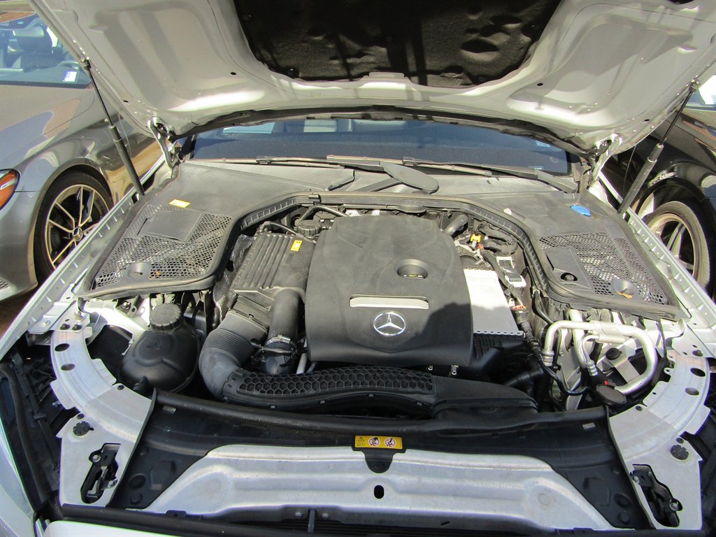 2016 Mercedes-Benz C-Class - $8,000
